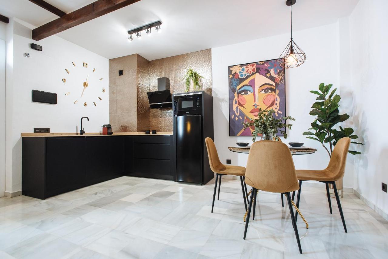 Requena Suite Apartment Sevilla Buitenkant foto