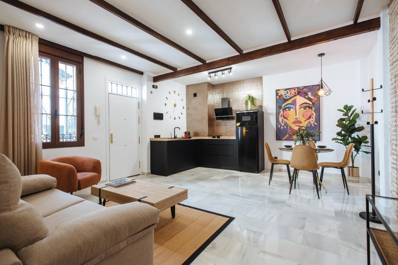 Requena Suite Apartment Sevilla Buitenkant foto
